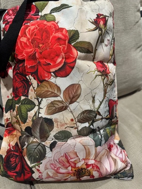 Floral Red and Pink Quilted Tote Bag - Picture 2 of 2